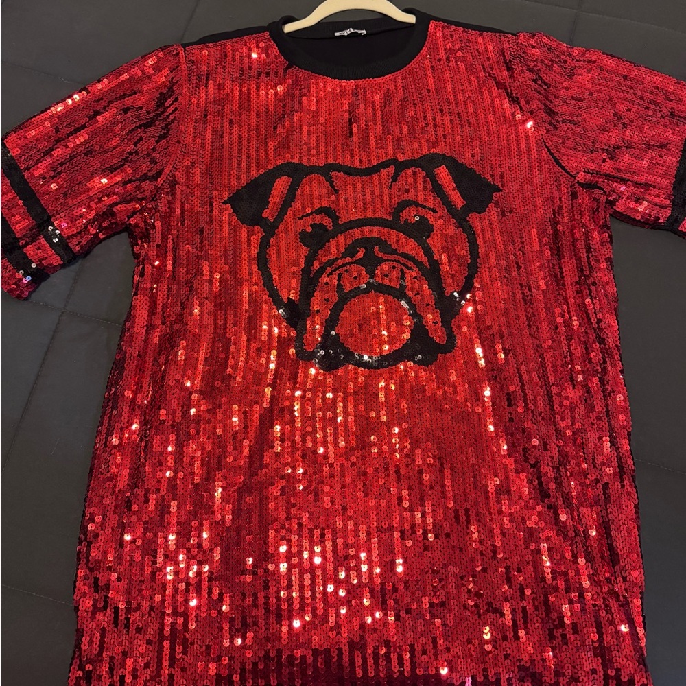 Red Sequin Bulldog T-Shirt - Picture 2 of 2